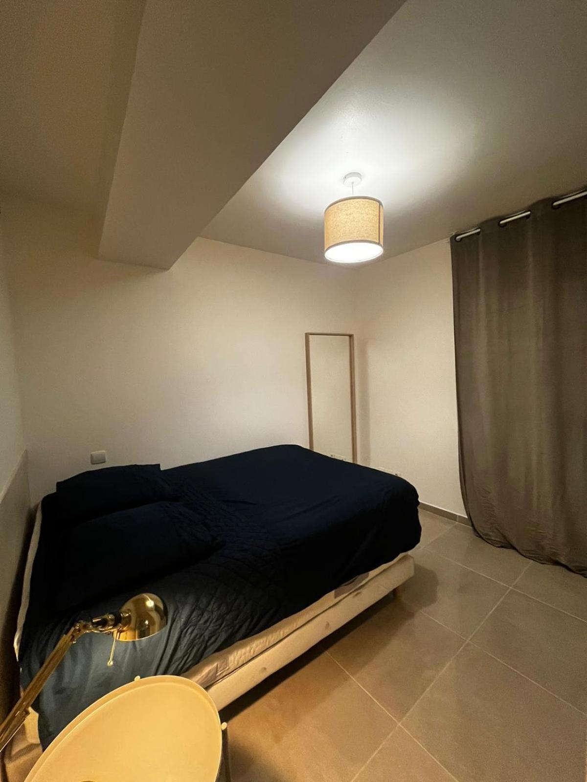 Appartement Des Carmes นีมส์ ภายนอก รูปภาพ