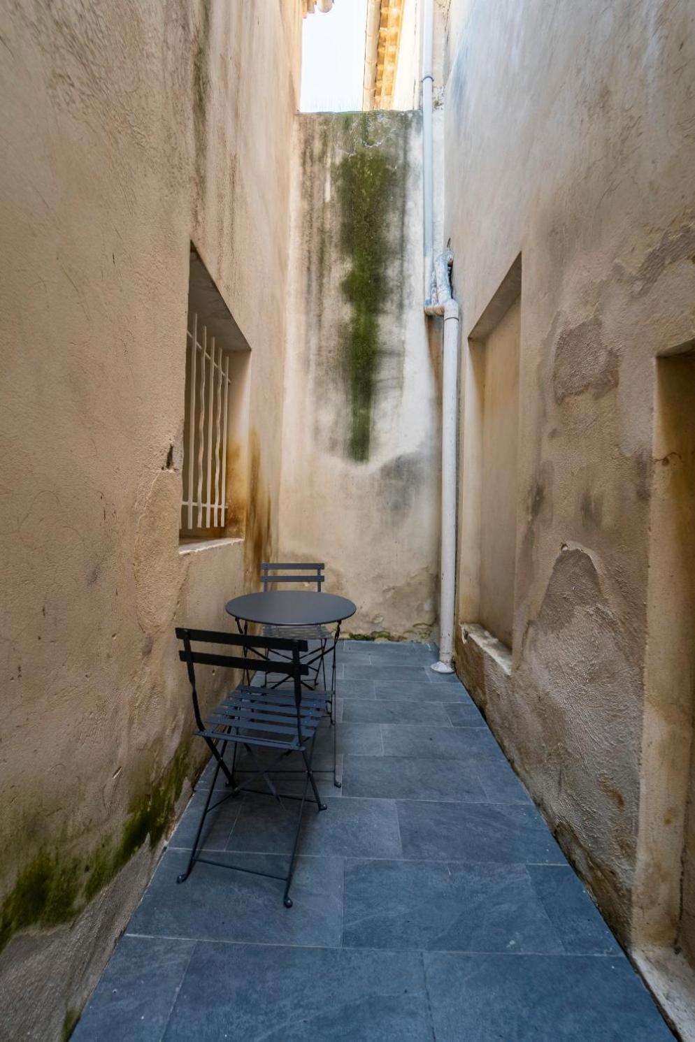 Appartement Des Carmes นีมส์ ภายนอก รูปภาพ