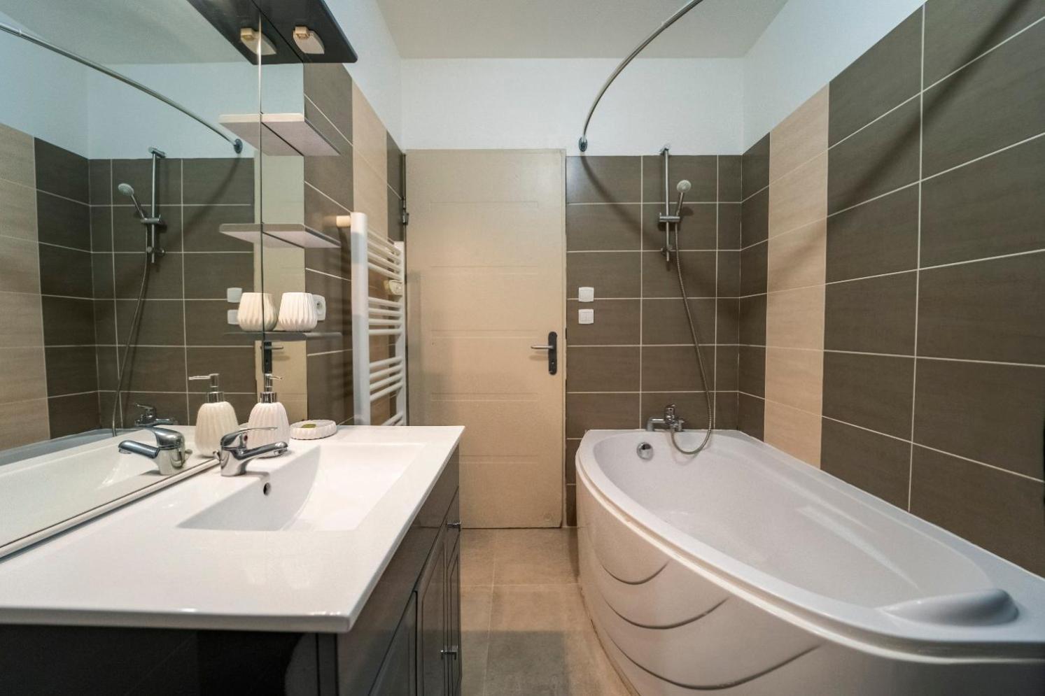 Appartement Des Carmes นีมส์ ภายนอก รูปภาพ